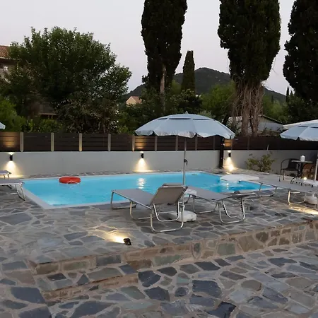 Stefanos & Zenia's -nydri
